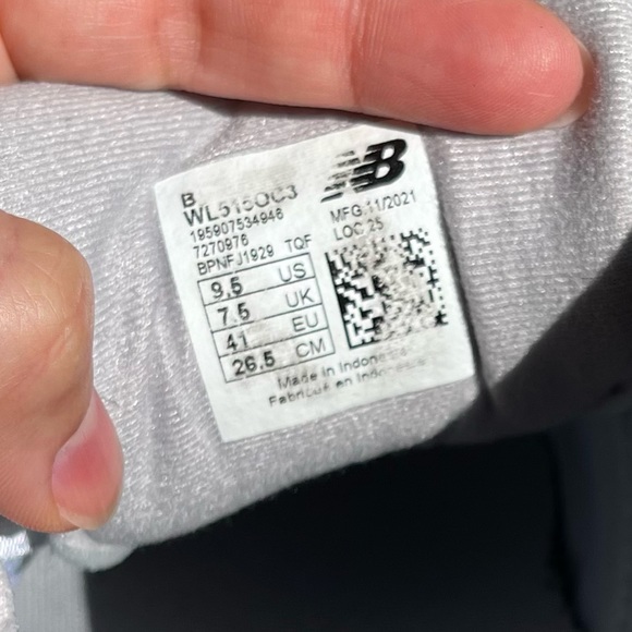 New Balance Sneakers - Picture 8 of 9